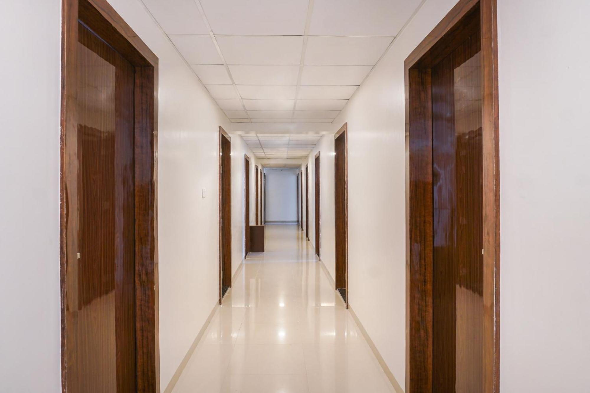 Hotel O Nitya Executive Phursungi Екстер'єр фото