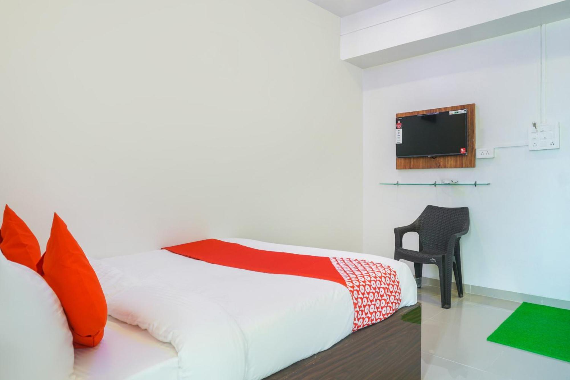 Hotel O Nitya Executive Phursungi Екстер'єр фото