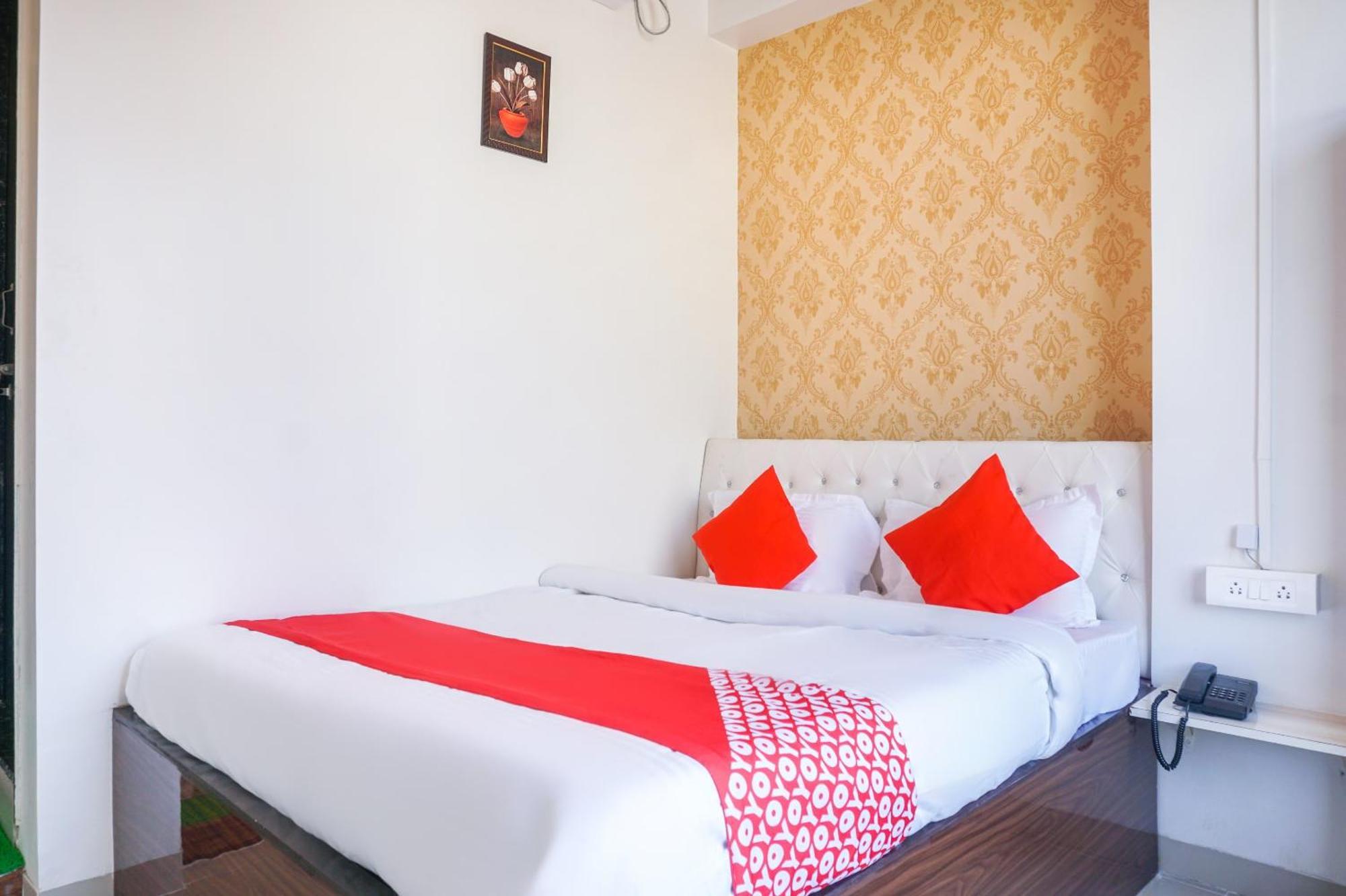 Hotel O Nitya Executive Phursungi Екстер'єр фото