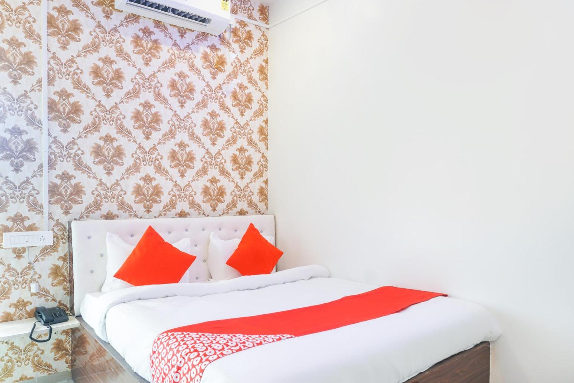 Hotel O Nitya Executive Phursungi Екстер'єр фото
