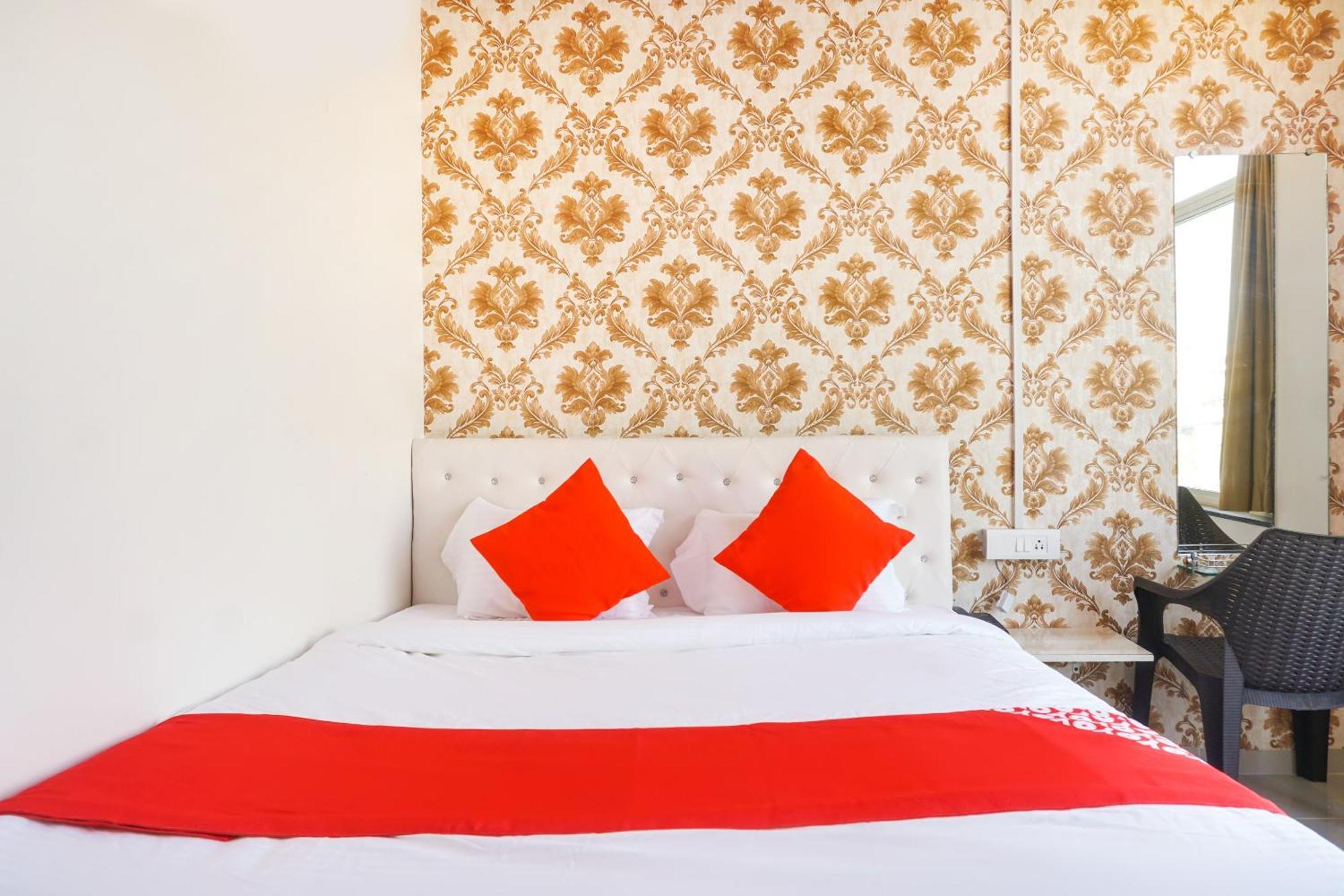 Hotel O Nitya Executive Phursungi Екстер'єр фото